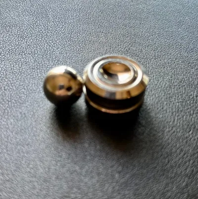 Magnetisk omloppsbana – snurrande kula